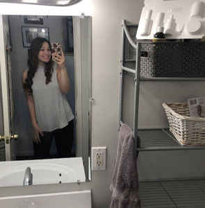 Meet your Posher, Olivia